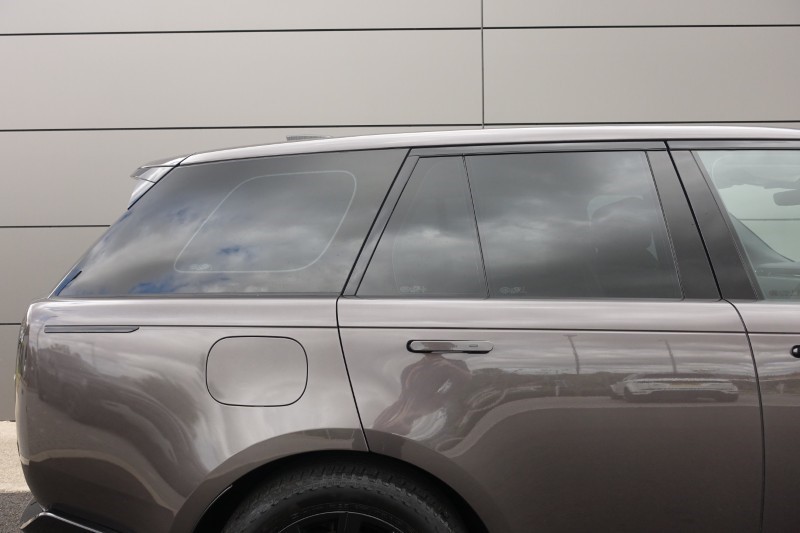 2023 (23) LAND ROVER RANGE ROVER 3.0 D300 SE 4dr Auto 5652118