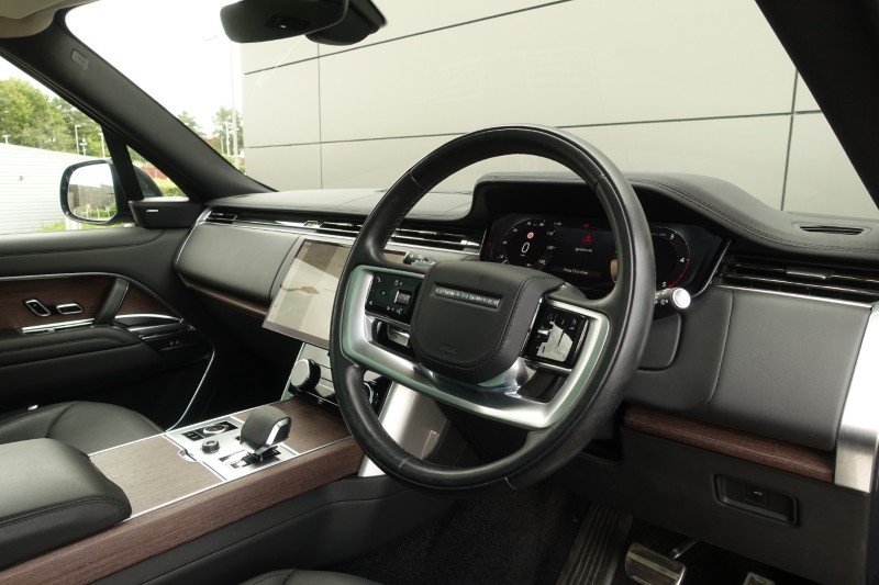 2023 (23) LAND ROVER RANGE ROVER 3.0 D300 SE 4dr Auto 5652145