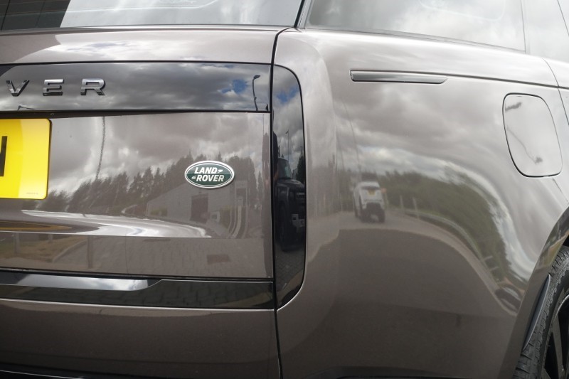 2023 (23) LAND ROVER RANGE ROVER 3.0 D300 SE 4dr Auto 5652120