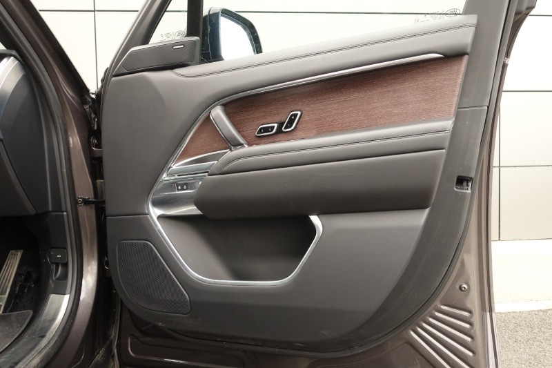 2023 (23) LAND ROVER RANGE ROVER 3.0 D300 SE 4dr Auto 5652147