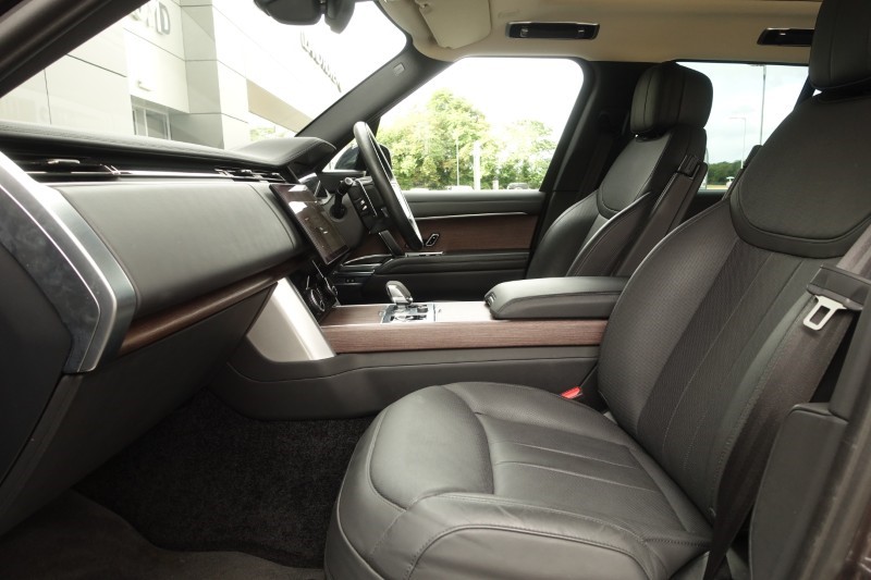 2023 (23) LAND ROVER RANGE ROVER 3.0 D300 SE 4dr Auto 5652097