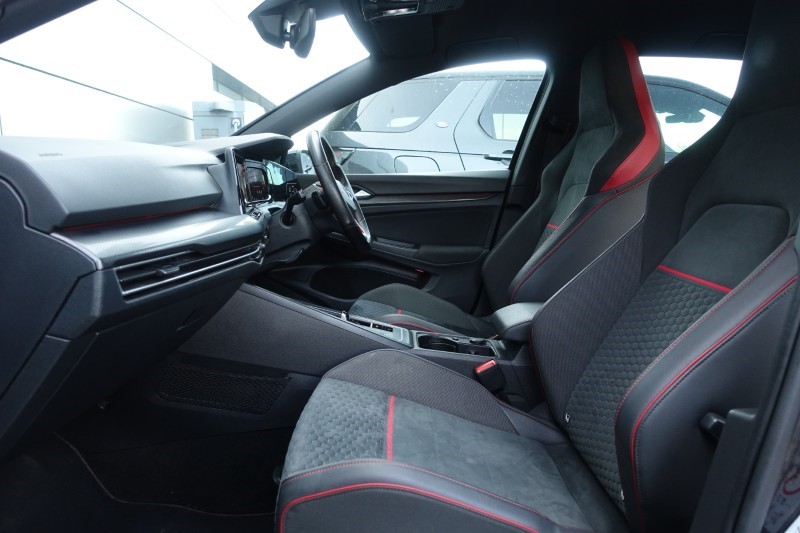 2021 (21) VOLKSWAGEN GOLF 2.0 TSI 300 GTI Clubsport 5dr DSG 5634723