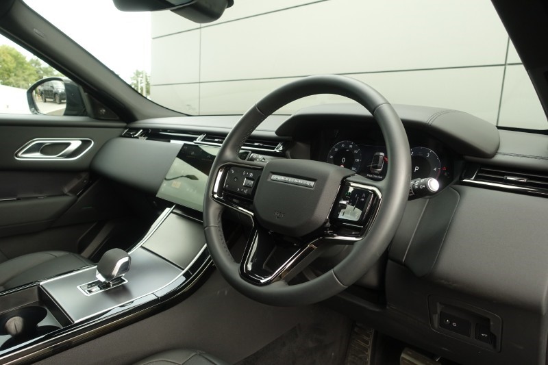 2025 (25) LAND ROVER RANGE ROVER VELAR 2.0 D200 MHEV Dynamic SE 5dr Auto 5704348