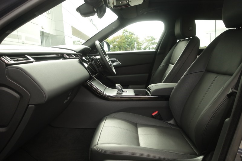 2025 (25) LAND ROVER RANGE ROVER VELAR 2.0 D200 MHEV Dynamic SE 5dr Auto 5704308