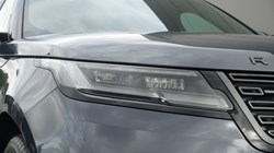2025 (25) LAND ROVER RANGE ROVER VELAR 2.0 D200 MHEV Dynamic SE 5dr Auto 5704322