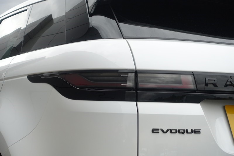 2025 (25) LAND ROVER RANGE ROVER EVOQUE 2.0 D200 Dynamic SE 5dr Auto 5697874