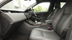 2025 (25) LAND ROVER RANGE ROVER EVOQUE 2.0 D200 Dynamic SE 5dr Auto 5697858