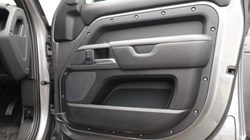 2022 (22) LAND ROVER DEFENDER 3.0 D250 X-Dynamic HSE 110 5dr Auto 5698125