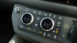 2022 (22) LAND ROVER DEFENDER 3.0 D250 X-Dynamic HSE 110 5dr Auto 5698119