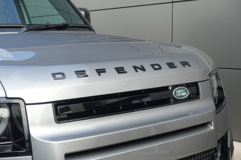 2022 (22) LAND ROVER DEFENDER 3.0 D250 X-Dynamic HSE 110 5dr Auto 5698088