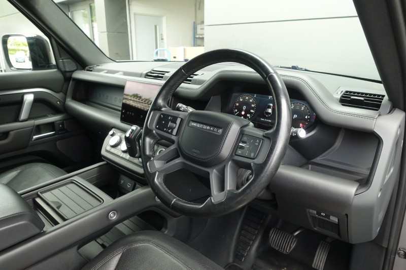 2022 (22) LAND ROVER DEFENDER 3.0 D250 X-Dynamic HSE 110 5dr Auto 5698120