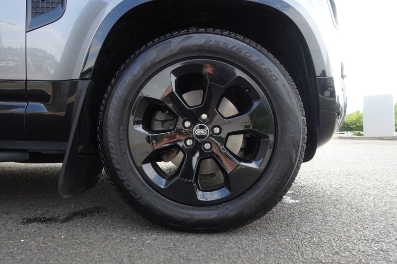 2022 (22) LAND ROVER DEFENDER 3.0 D250 X-Dynamic HSE 110 5dr Auto 5698075
