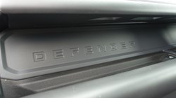 2022 (22) LAND ROVER DEFENDER 3.0 D250 X-Dynamic HSE 110 5dr Auto 5698136