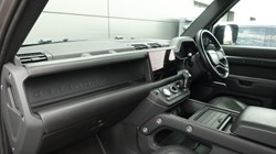 2022 (22) LAND ROVER DEFENDER 3.0 D250 X-Dynamic HSE 110 5dr Auto 5698135
