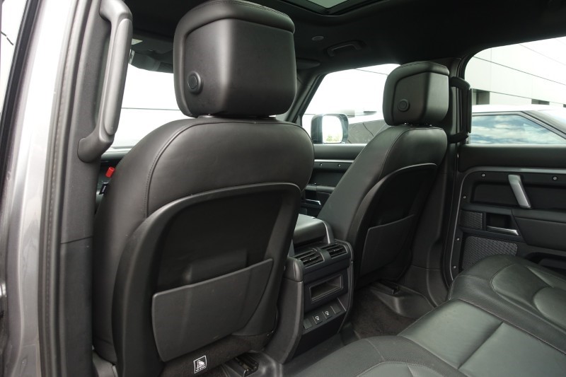 2022 (22) LAND ROVER DEFENDER 3.0 D250 X-Dynamic HSE 110 5dr Auto 5698132