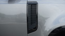2022 (22) LAND ROVER DEFENDER 3.0 D250 X-Dynamic HSE 110 5dr Auto 5698087