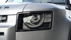 2022 (22) LAND ROVER DEFENDER 3.0 D250 X-Dynamic HSE 110 5dr Auto 5698105