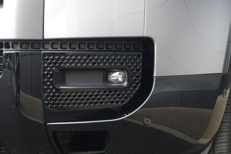 2022 (22) LAND ROVER DEFENDER 3.0 D250 X-Dynamic HSE 110 5dr Auto 5698106