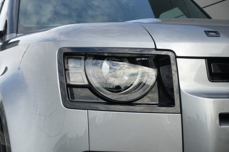2022 (22) LAND ROVER DEFENDER 3.0 D250 X-Dynamic HSE 110 5dr Auto 5698084
