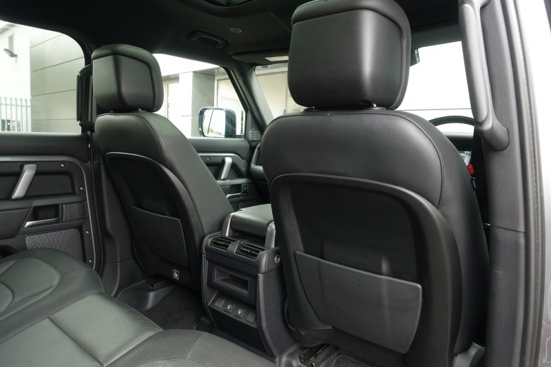 2022 (22) LAND ROVER DEFENDER 3.0 D250 X-Dynamic HSE 110 5dr Auto 5698129