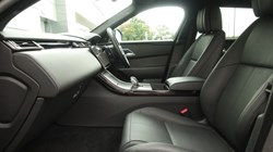 2025 (25) LAND ROVER RANGE ROVER VELAR 2.0 D200 MHEV Dynamic HSE 5dr Auto 5689374
