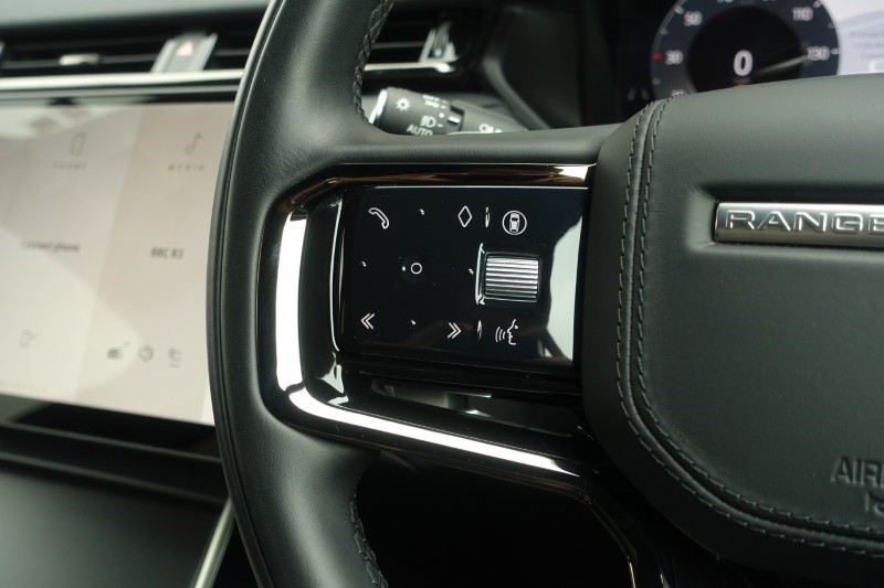 2025 (25) LAND ROVER RANGE ROVER VELAR 2.0 D200 MHEV Dynamic HSE 5dr Auto 5689410