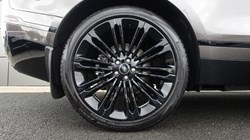 2025 (25) LAND ROVER RANGE ROVER VELAR 2.0 D200 MHEV Dynamic HSE 5dr Auto 5689396