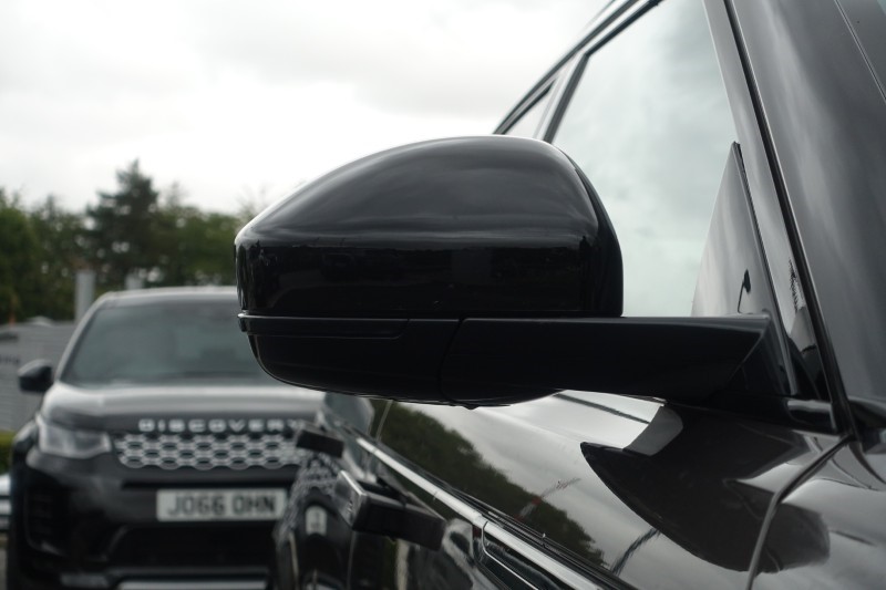 2025 (25) LAND ROVER RANGE ROVER VELAR 2.0 D200 MHEV Dynamic HSE 5dr Auto 5689393
