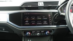 2021 (70) AUDI Q3 40 TDI Quattro S Line 5dr S Tronic 5699060
