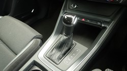 2021 (70) AUDI Q3 40 TDI Quattro S Line 5dr S Tronic 5699059