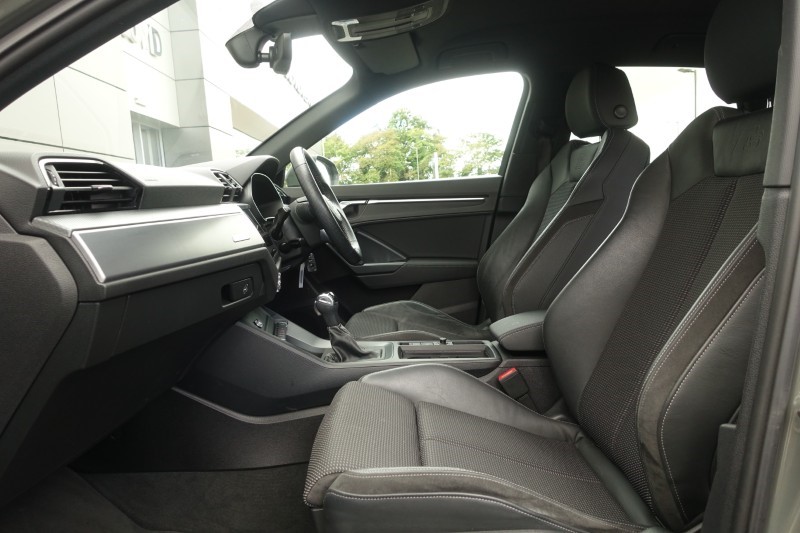 2021 (70) AUDI Q3 40 TDI Quattro S Line 5dr S Tronic 5699050