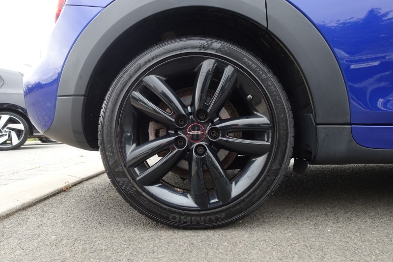 2019 (69) MINI HATCHBACK 2.0 Cooper S Sport II 5dr Auto 5722204