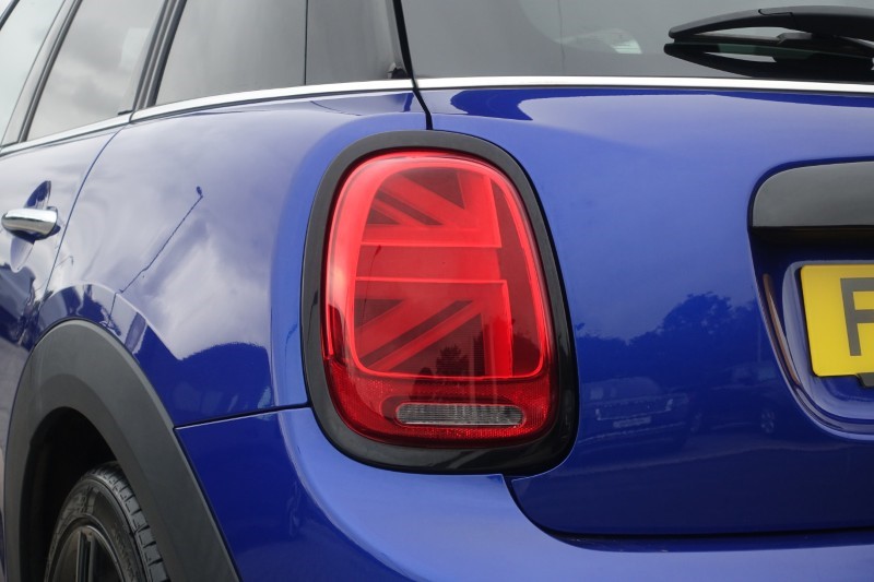 2019 (69) MINI HATCHBACK 2.0 Cooper S Sport II 5dr Auto 5722212