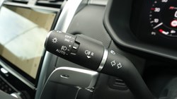 2023 (23) LAND ROVER DISCOVERY 3.0 D300 R-Dynamic HSE 5dr Auto 5896223