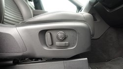 2023 (23) LAND ROVER DISCOVERY 3.0 D300 R-Dynamic HSE 5dr Auto 5896236