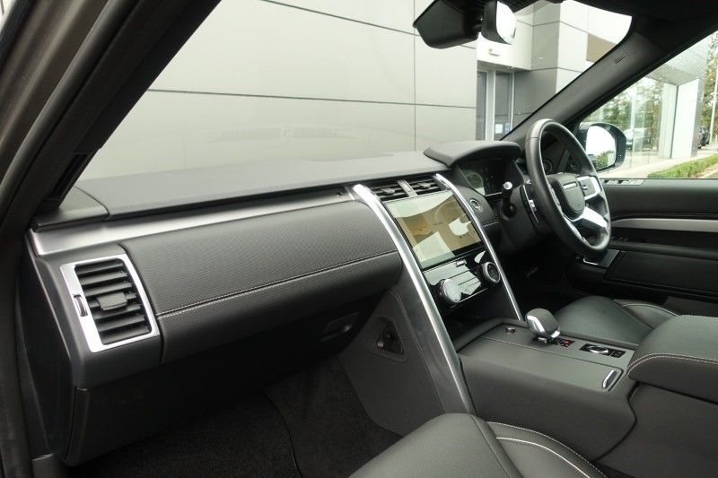 2023 (23) LAND ROVER DISCOVERY 3.0 D300 R-Dynamic HSE 5dr Auto 5896250