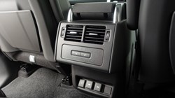 2023 (23) LAND ROVER DISCOVERY 3.0 D300 R-Dynamic HSE 5dr Auto 5896207