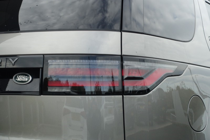 2023 (23) LAND ROVER DISCOVERY 3.0 D300 R-Dynamic HSE 5dr Auto 5896214