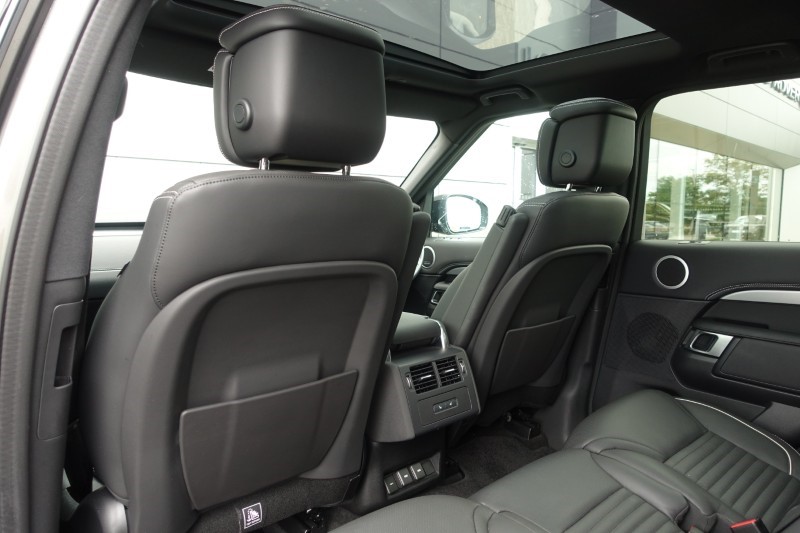 2023 (23) LAND ROVER DISCOVERY 3.0 D300 R-Dynamic HSE 5dr Auto 5896247