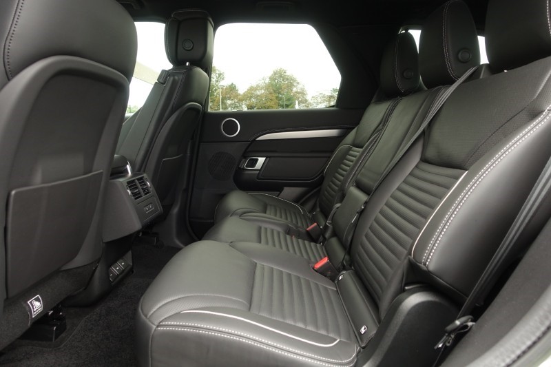 2023 (23) LAND ROVER DISCOVERY 3.0 D300 R-Dynamic HSE 5dr Auto 5896193