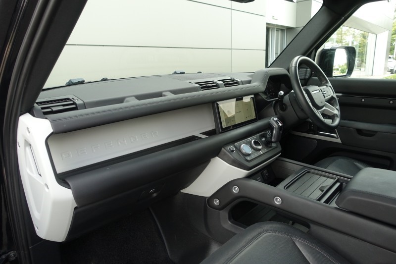2023 (73) LAND ROVER DEFENDER 3.0 D250 X-Dynamic SE 110 5dr Auto 5713521