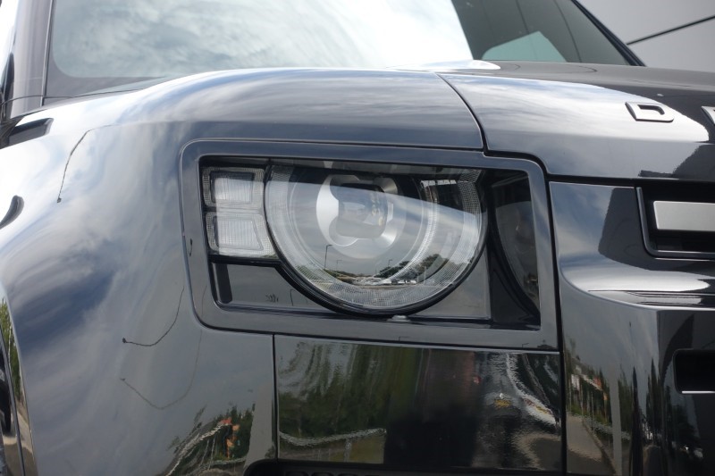 2023 (73) LAND ROVER DEFENDER 3.0 D250 X-Dynamic SE 110 5dr Auto 5713482
