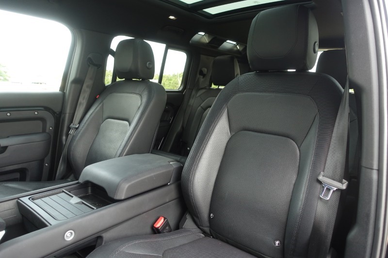 2023 (73) LAND ROVER DEFENDER 3.0 D250 X-Dynamic SE 110 5dr Auto 5713523