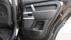 2023 (73) LAND ROVER DEFENDER 3.0 D250 X-Dynamic SE 110 5dr Auto 5713513