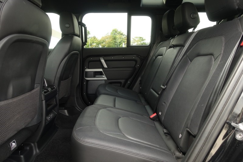 2023 (73) LAND ROVER DEFENDER 3.0 D250 X-Dynamic SE 110 5dr Auto 5713469