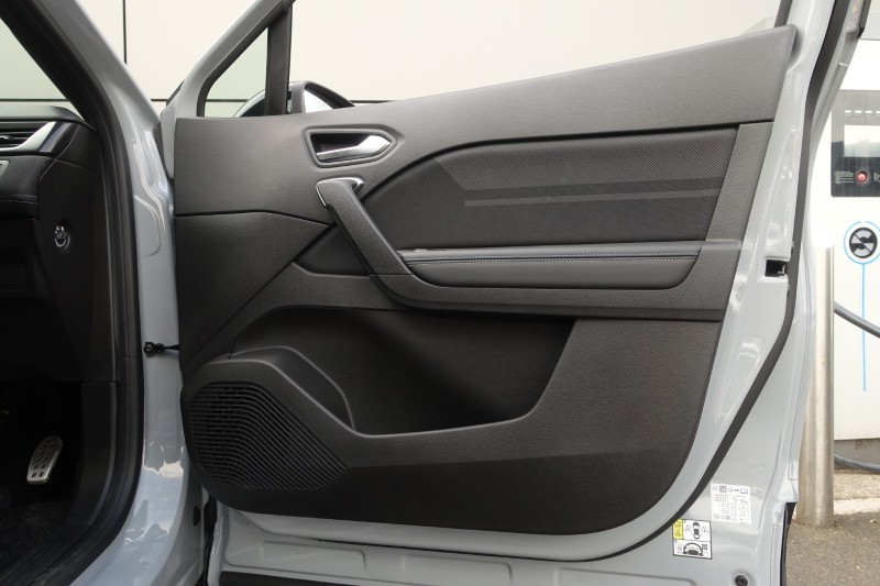 2025 (25) RENAULT SYMBIOZ 1.6 E-Tech FHEV 145 Techno Esprit Alpine 5dr Auto 5712741