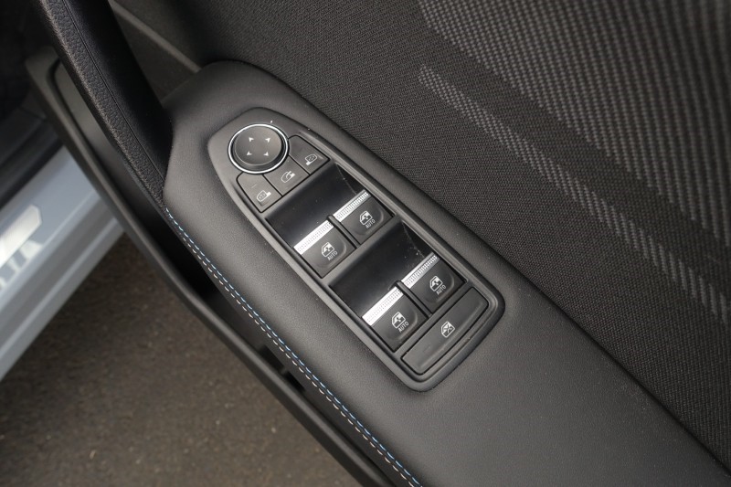 2025 (25) RENAULT SYMBIOZ 1.6 E-Tech FHEV 145 Techno Esprit Alpine 5dr Auto 5712742
