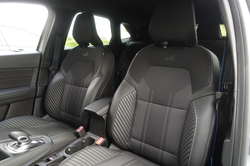 2025 (25) RENAULT SYMBIOZ 1.6 E-Tech FHEV 145 Techno Esprit Alpine 5dr Auto 5712752