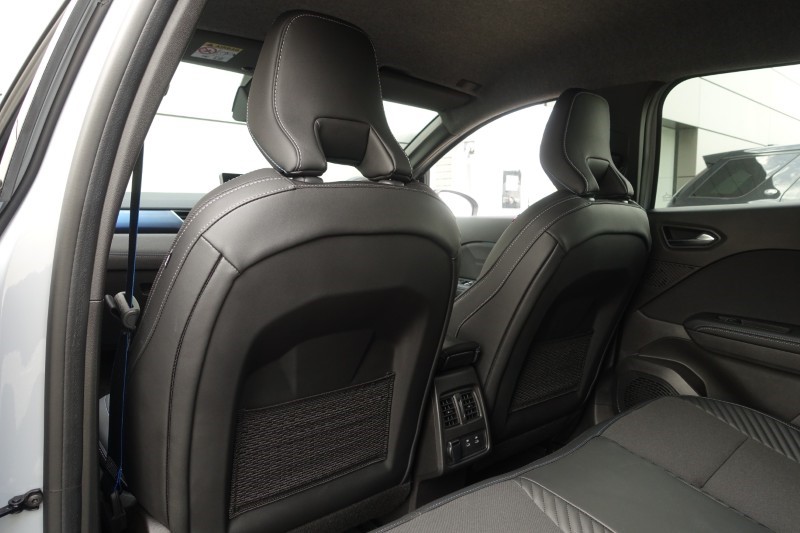 2025 (25) RENAULT SYMBIOZ 1.6 E-Tech FHEV 145 Techno Esprit Alpine 5dr Auto 5712747