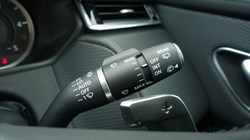 2023 (23) LAND ROVER RANGE ROVER VELAR 2.0 D200 Edition 5dr Auto 5754242